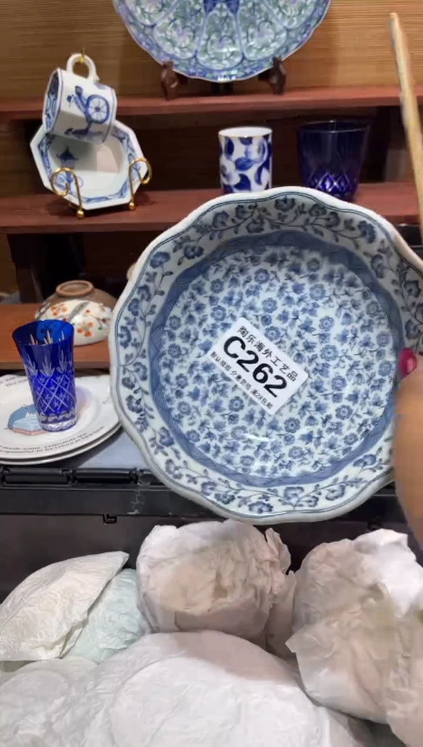 瓷片雕              C262