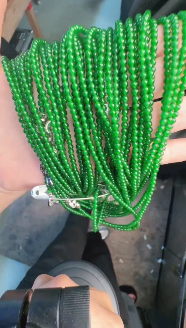 未镶嵌定制翡翠A货有轻微色差属于正常现象，珠链多样性发货1