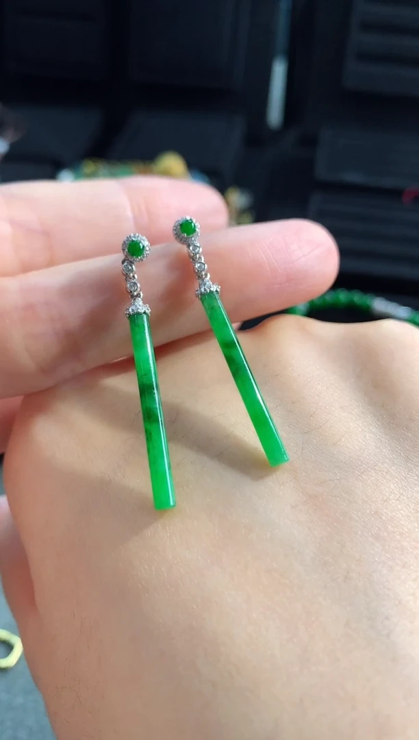 【闪购商品】翡翠耳饰18K金镶嵌耳饰