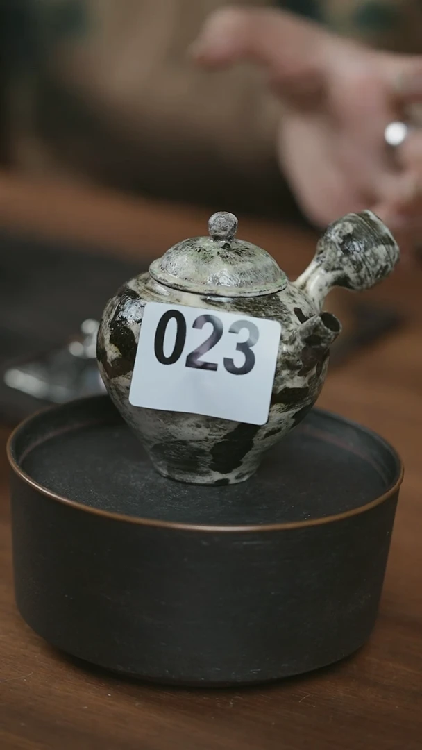 丹成侧把壶023..