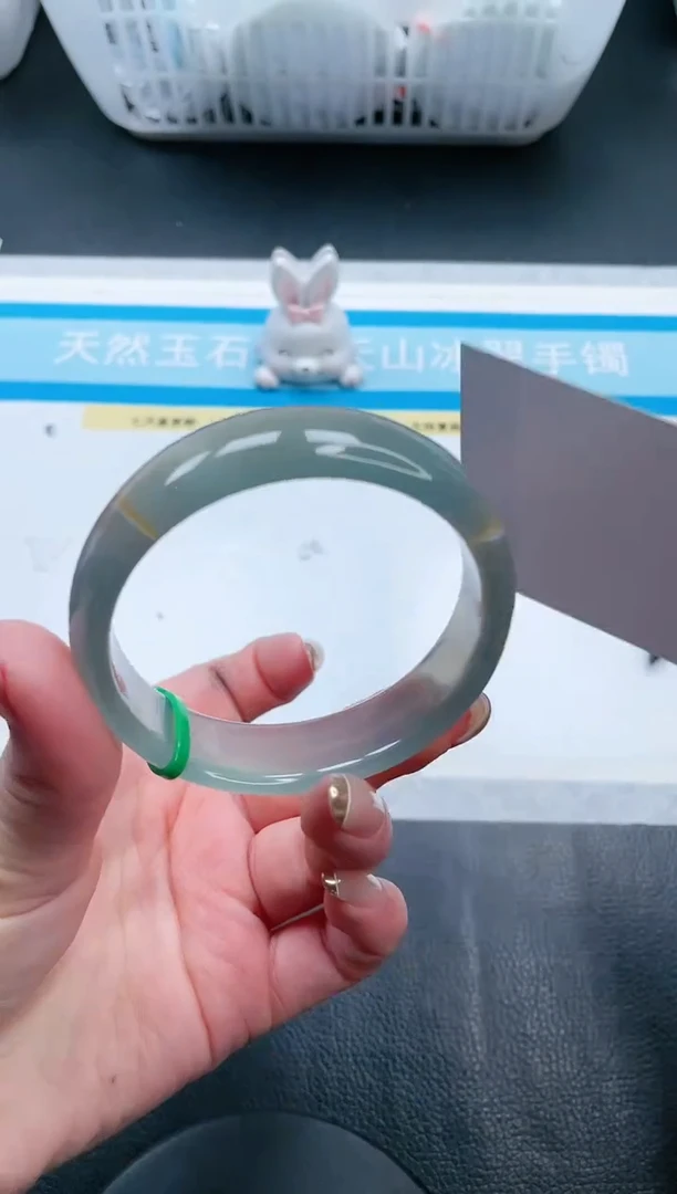 【闪购商品】石英质玉手镯未镶嵌18V416-55
