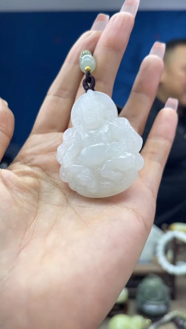 颈饰未镶嵌和田玉1