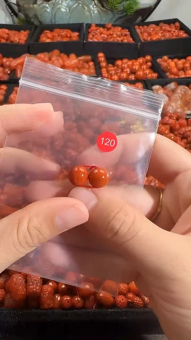 颈饰未镶嵌南红玛瑙1