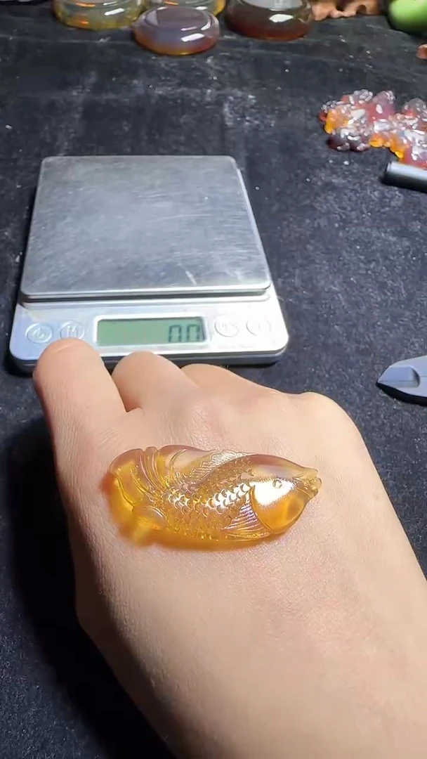 琥珀颈饰未镶嵌74