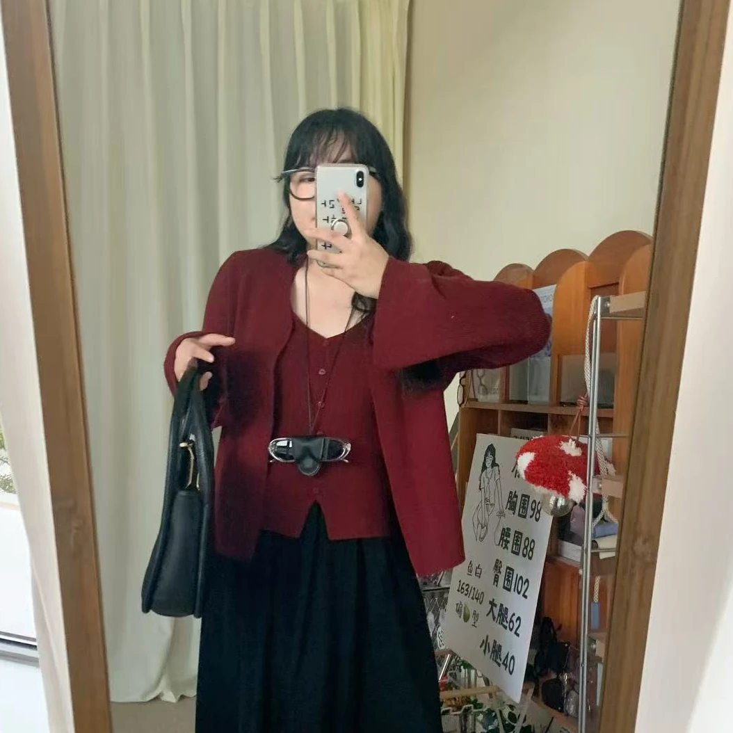 2025秋季大码女装新款辣妹挂脖背心长袖针织开衫两件套 3755