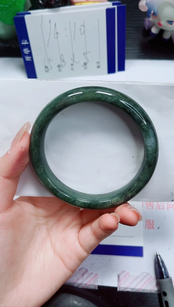 石英质玉手镯未镶嵌210圈口：60