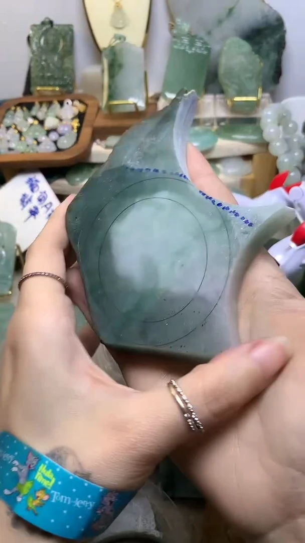 翡翠挂件未镶嵌已*置缅甸A货翡翠，没有运费险