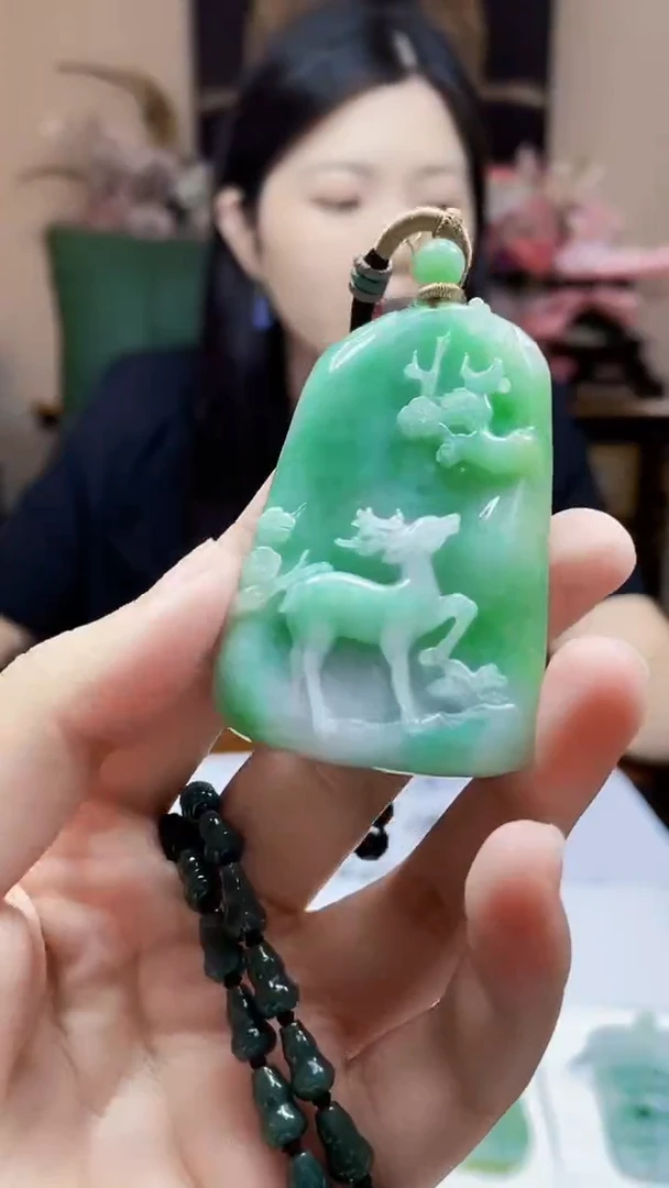 未镶嵌定制翡翠吊坠145