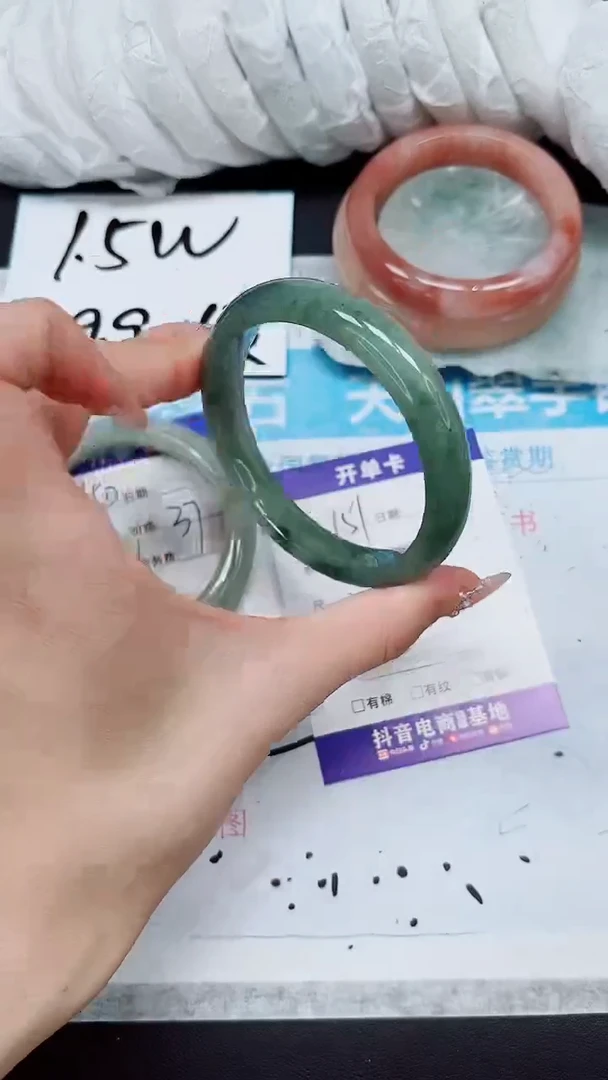 【闪购商品】石英质玉手镯未镶嵌A151-58/59