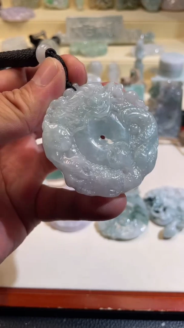 翡翠未镶嵌颈饰禅***人8/09/058