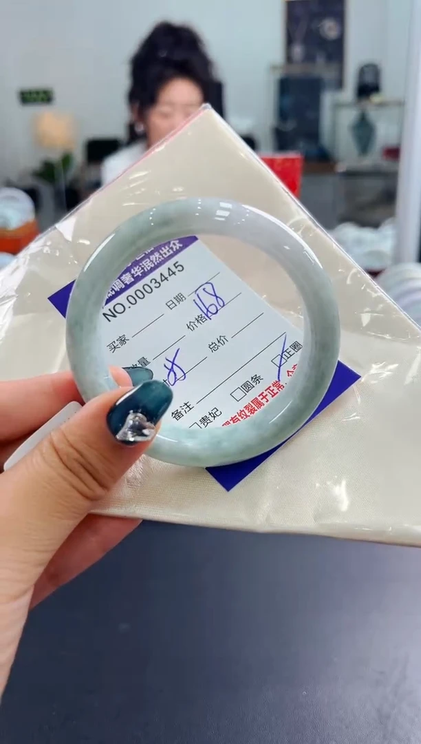 翡翠手镯未镶嵌天然缅甸A货翡翠