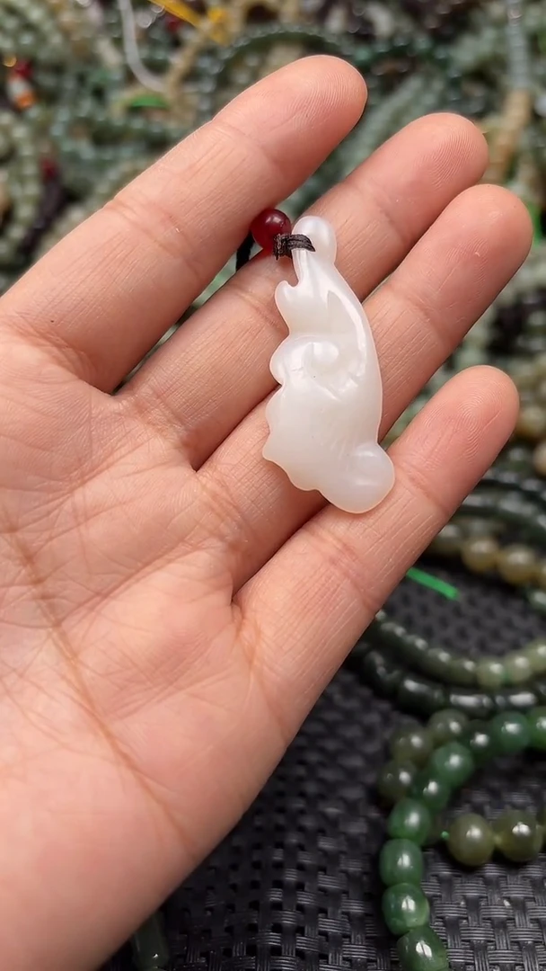 颈饰未镶嵌和田玉1