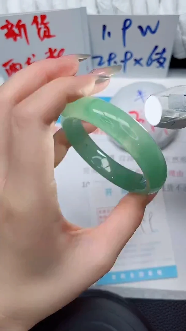 未镶嵌手镯石英质玉99-57