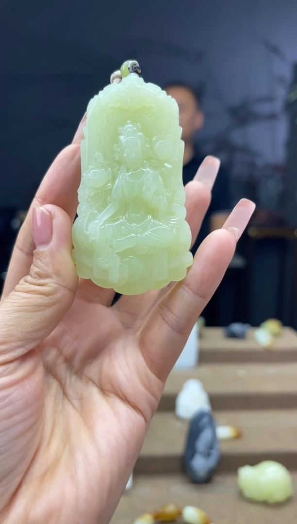 颈饰未镶嵌和田玉1