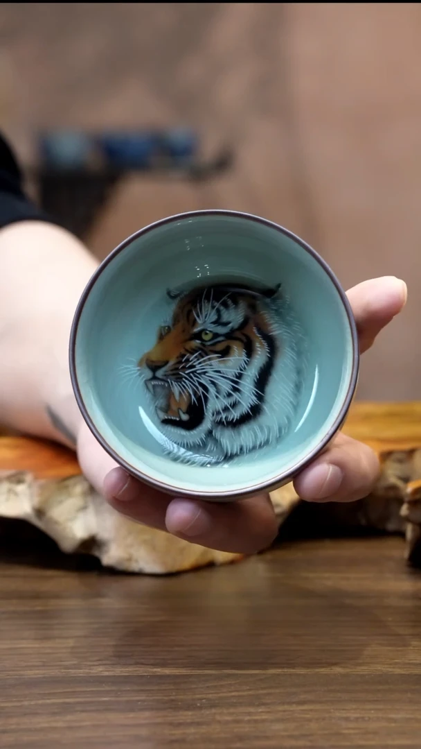 景德镇陶瓷猛虎卧足杯