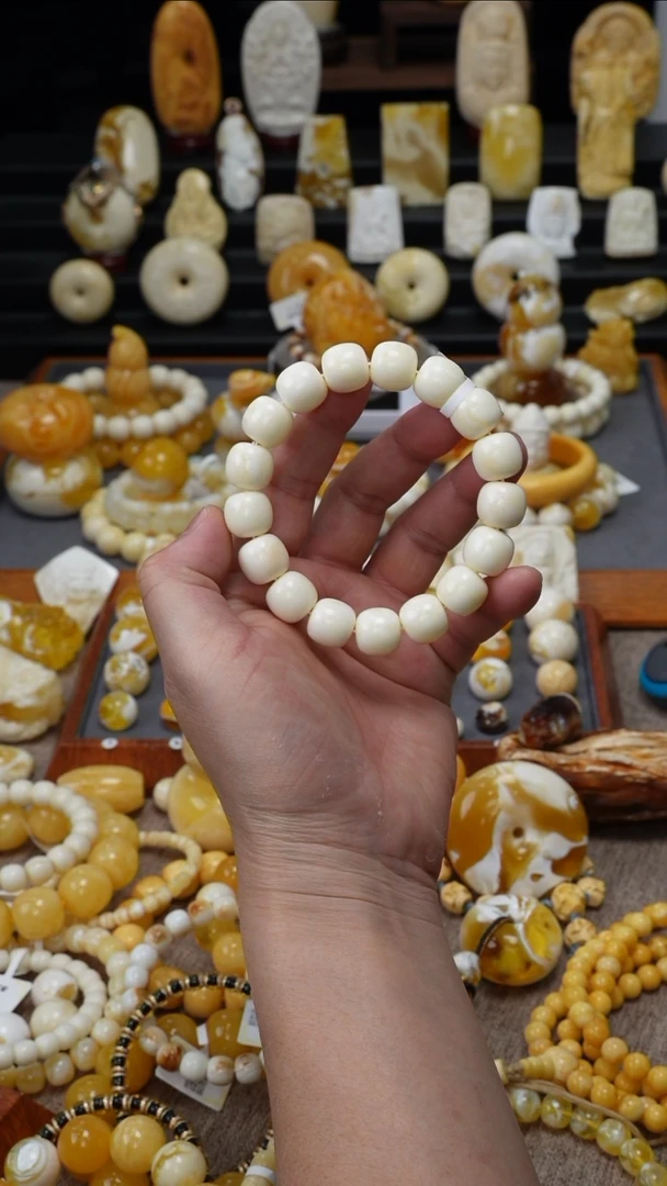 【闪购商品】琥珀裸石未镶嵌胡玩珠宝天然琥珀