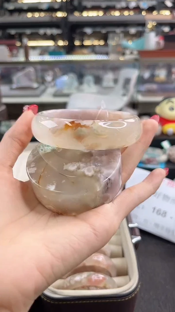 未镶嵌手镯石英质玉63圈口 （赠品镯心）300598