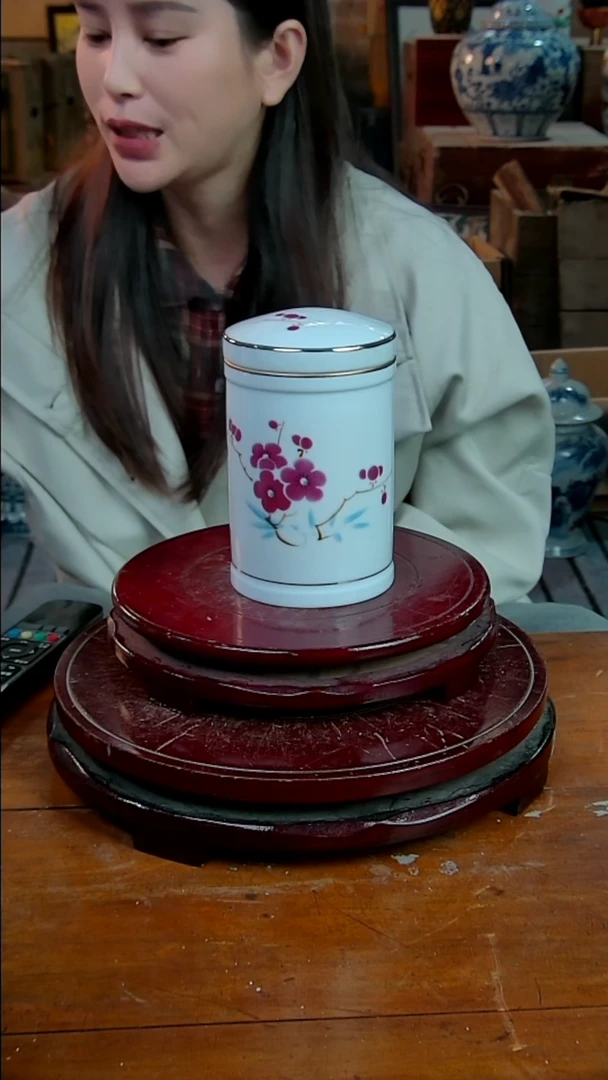 摆件景德镇陶瓷摆件翠竹红梅大茶叶罐