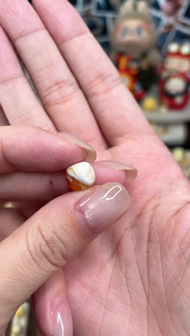 裸石琥珀未镶嵌?蜜蜡