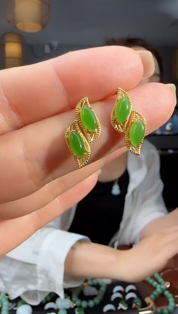 和田玉银S925镶嵌耳饰1