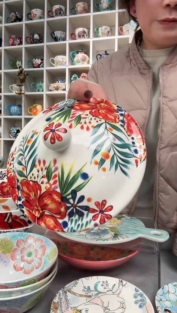 瓷片繁花盖子一只