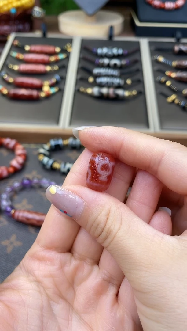 玛瑙/玉髓单珠未镶嵌柯*?美泓高油红肉宝瓶单珠