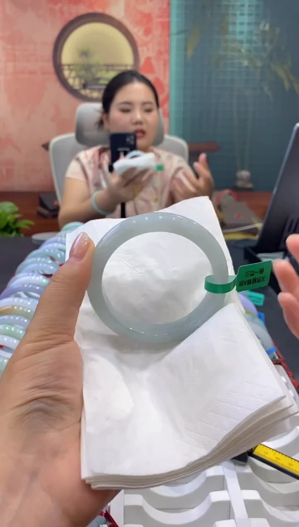 未镶嵌手镯翡翠多人00020023