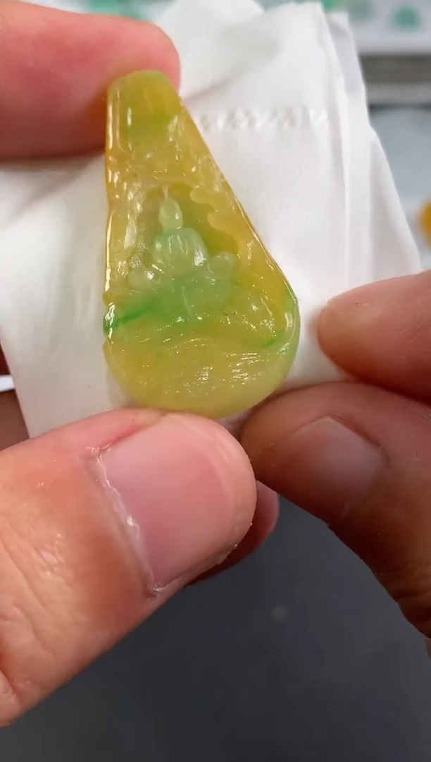 未镶嵌定制翡翠闹*翡翠