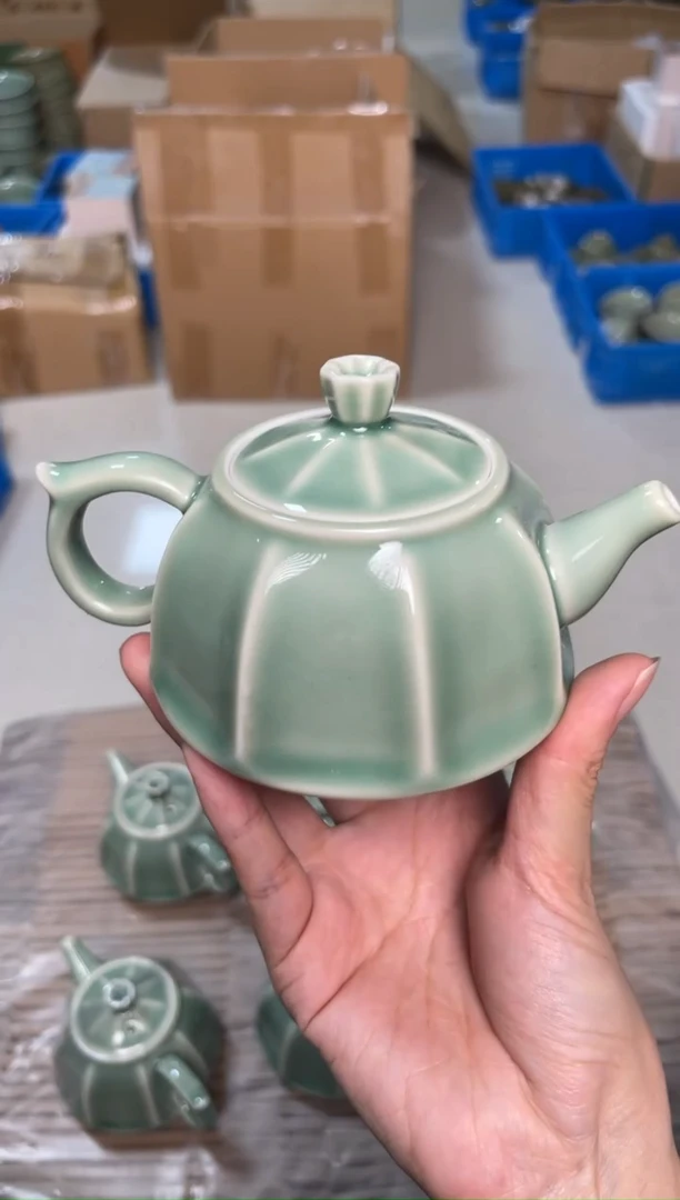 陶瓷青瓷素面八棱茶壶 全品