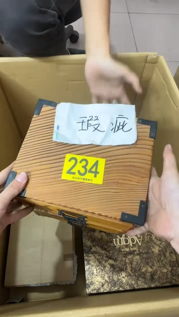 其他卓****r234...中古产品谨慎参拍