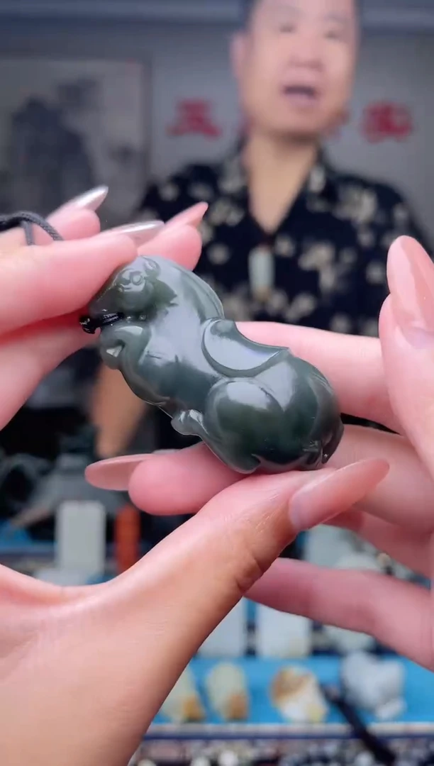 未镶嵌和田玉挂件1