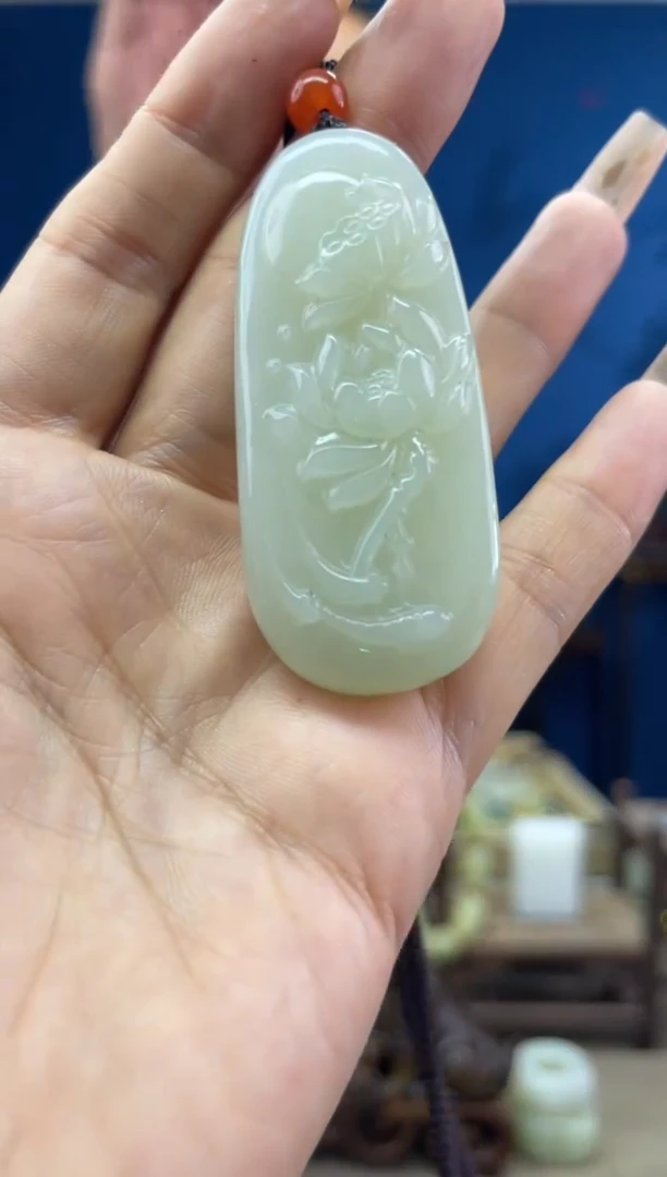 和田玉未镶嵌颈饰1