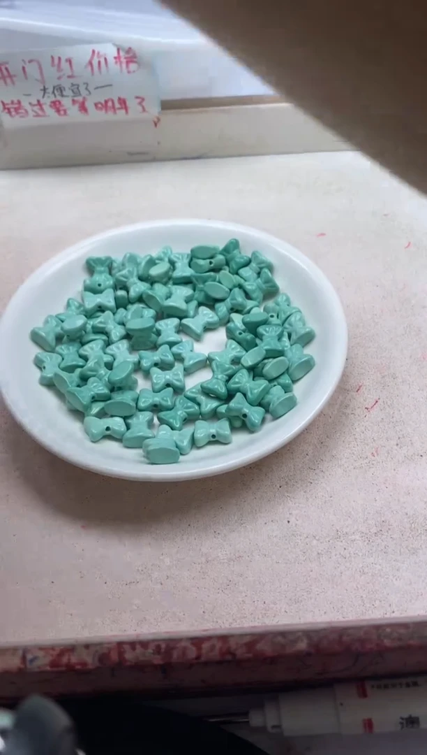 【闪购商品】玛瑙/玉髓颈饰未镶嵌X1180高瓷绿松蝴蝶结*1个