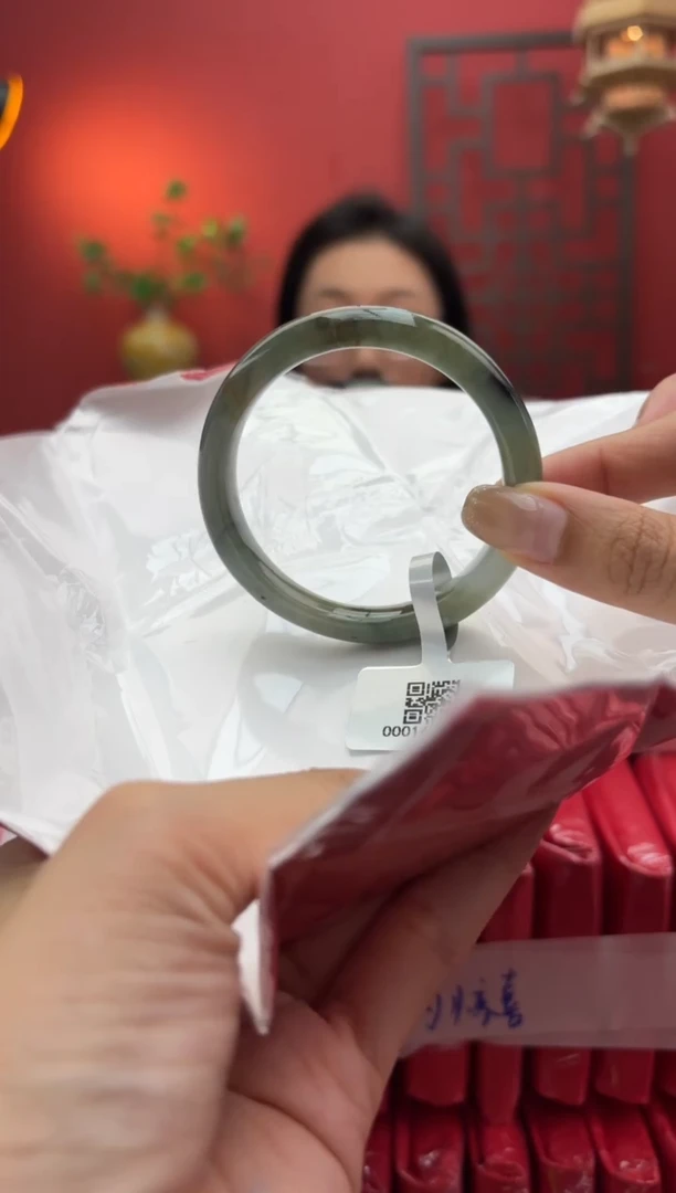 未镶嵌手镯翡翠翡翠手镯2