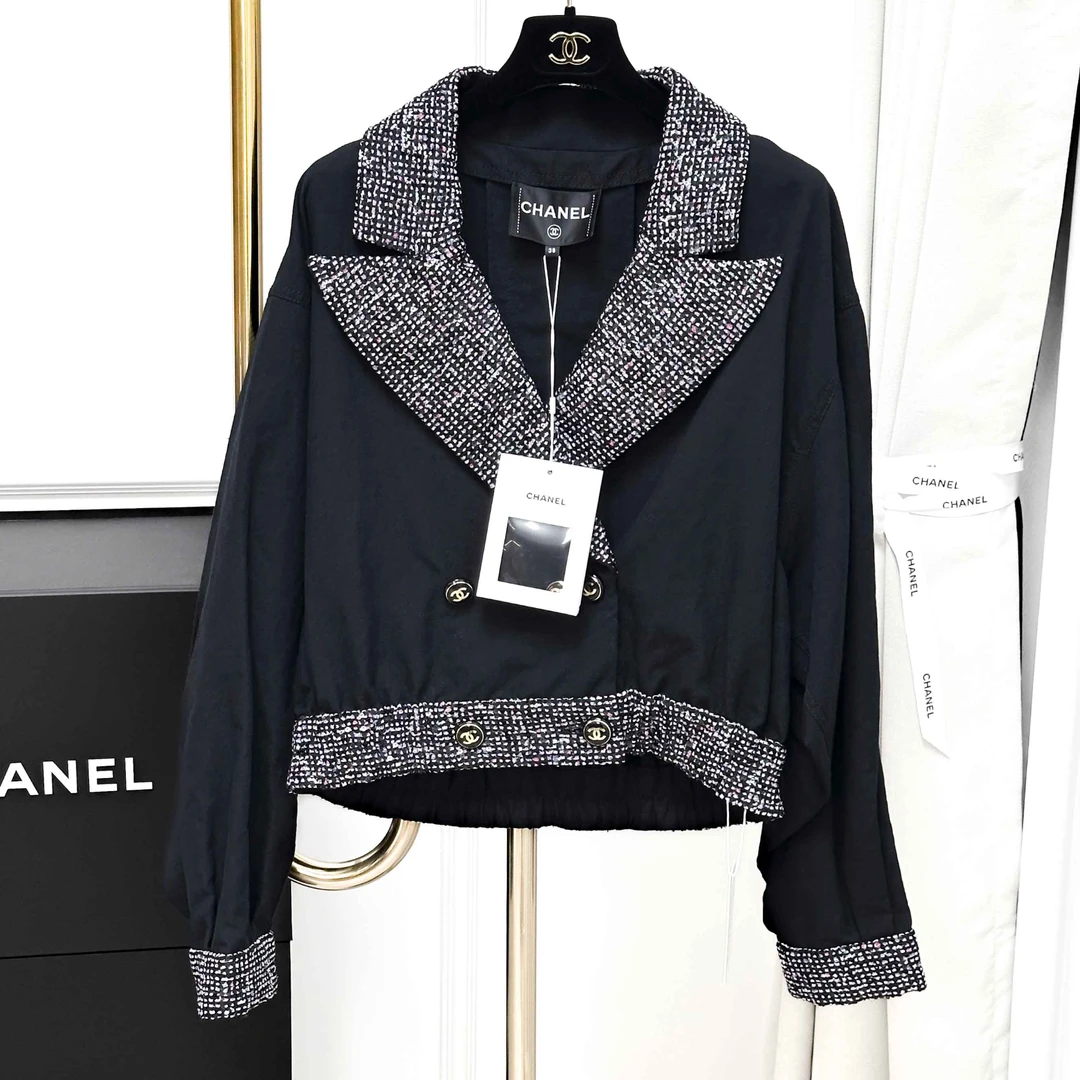 99新 Chanel/香奈儿 38码23P混色粗花呢亮片翻领黑色短款外套，