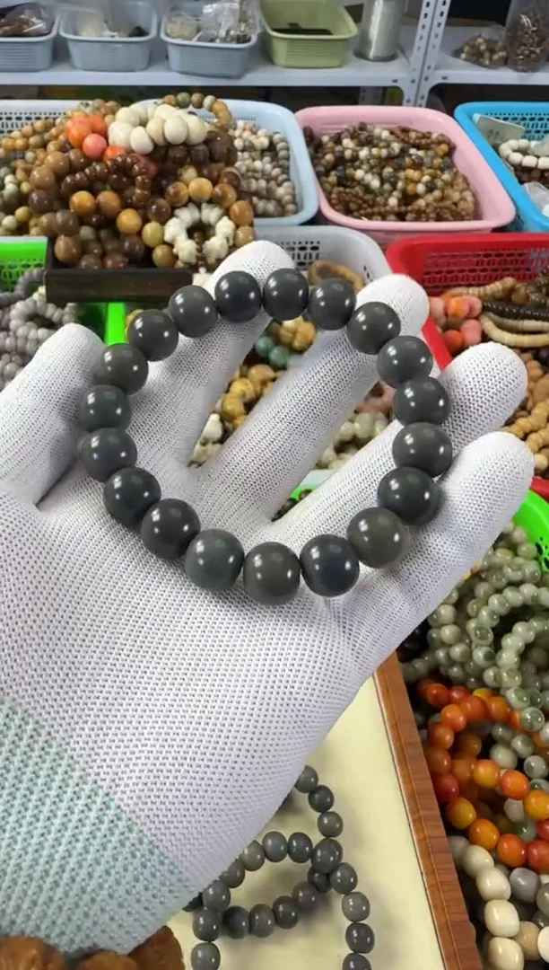 白玉菩提手串13海盐蓝