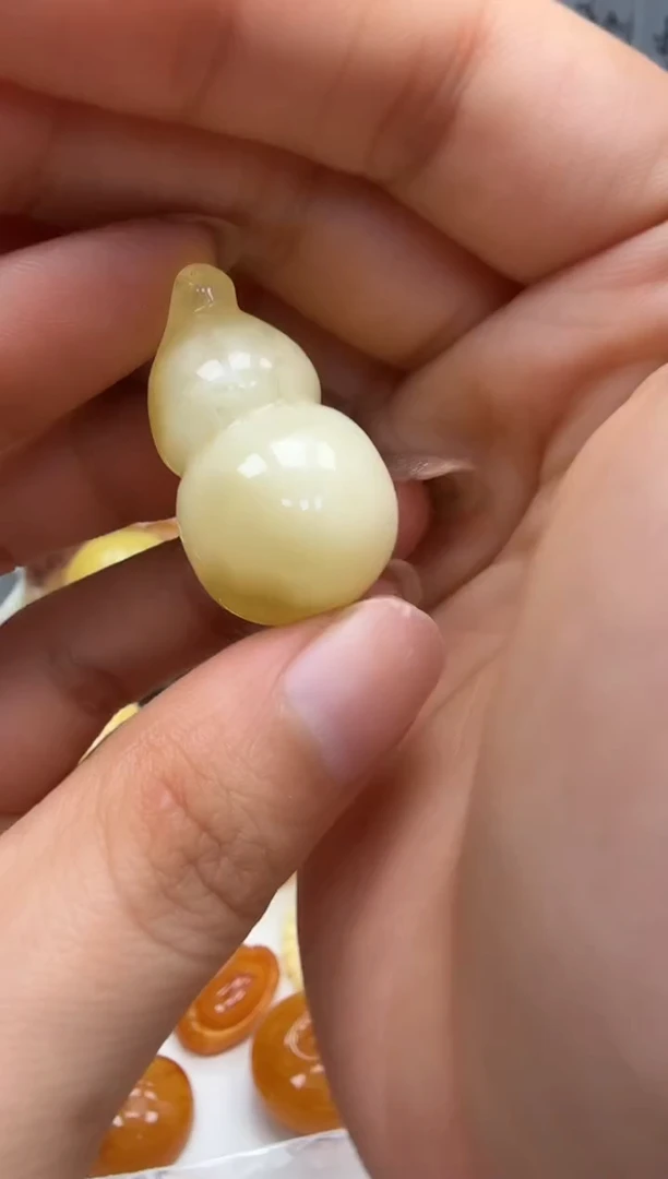 裸石琥珀未镶嵌如图