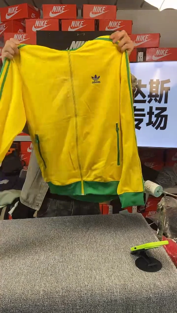 543编码 阿迪达斯 全新无暇 尺码170M 直播间过款为准