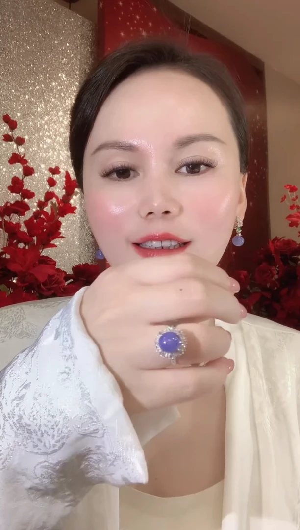 18K金镶嵌戒指翡翠C43 紫货有一定色差