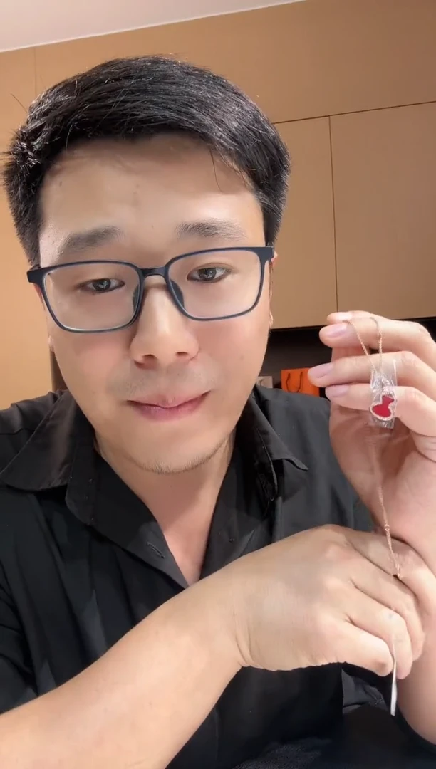 【闪购商品】钻石套链18K金镶嵌红葫芦套链GHJ