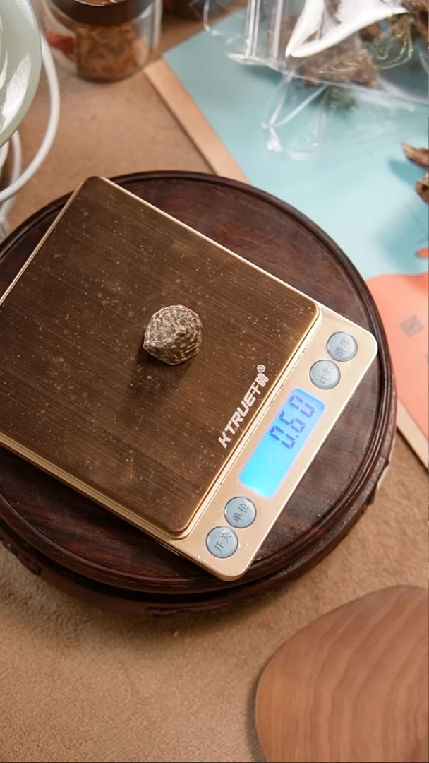 沉香【猫耳壳料】 约0.6克 八九分 原材料 香薰香料