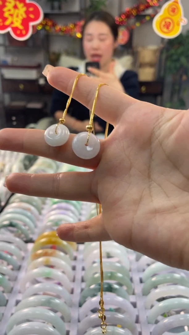 【闪购商品】翡翠吊坠(赠链)银S925镶嵌多样性发货 发一件