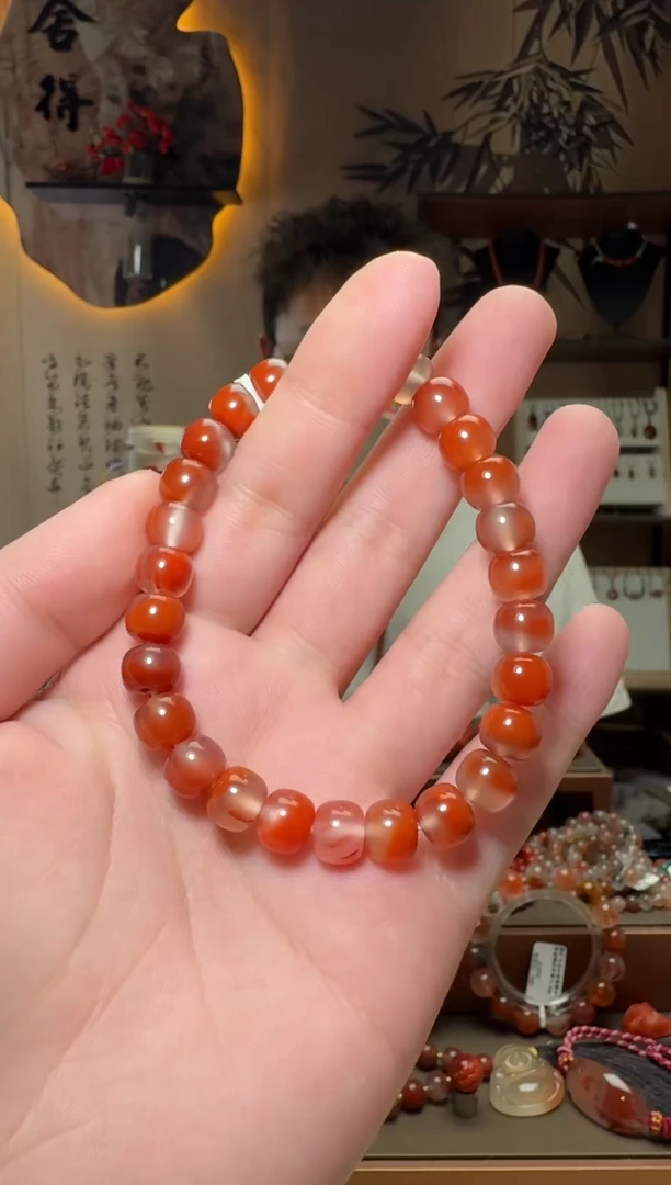 未镶嵌原矿无优化无注胶手串南红玛瑙一条约8mm