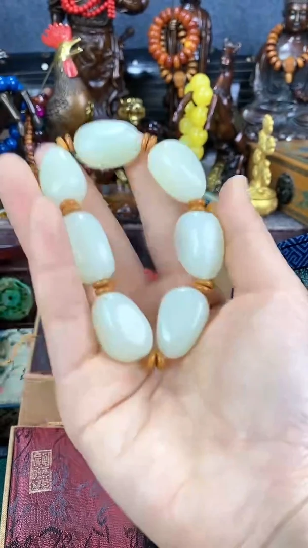 【闪购商品】和田玉（糖玉）挂件未镶嵌猪妹精品专属链接