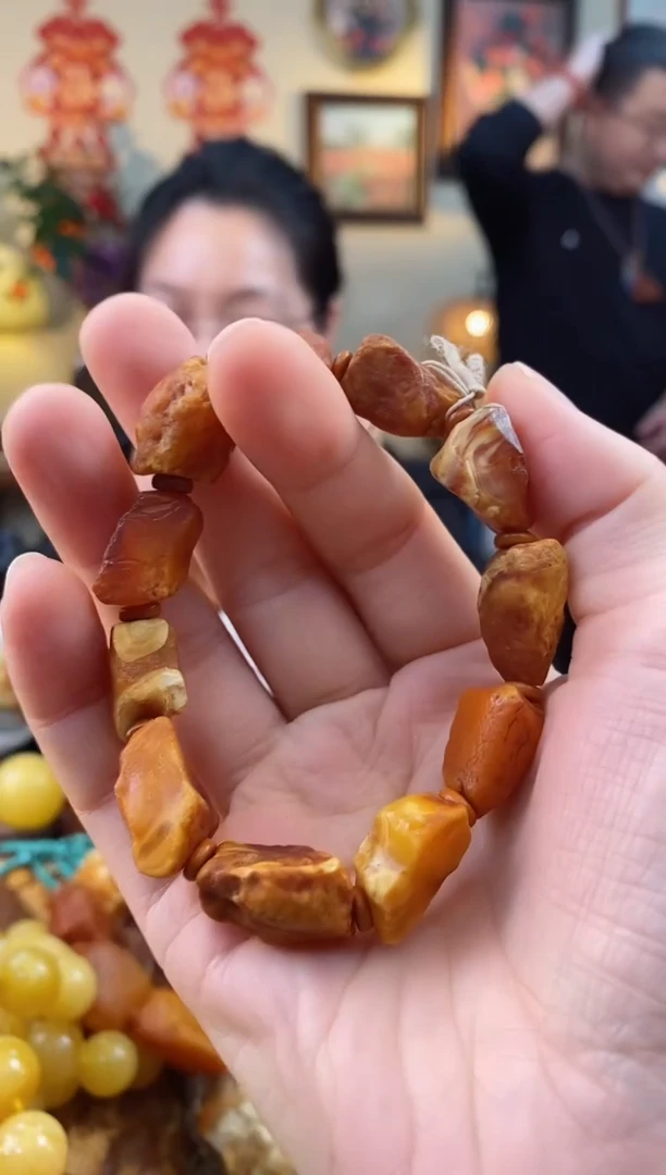 【闪购商品】琥珀手串未镶嵌手串