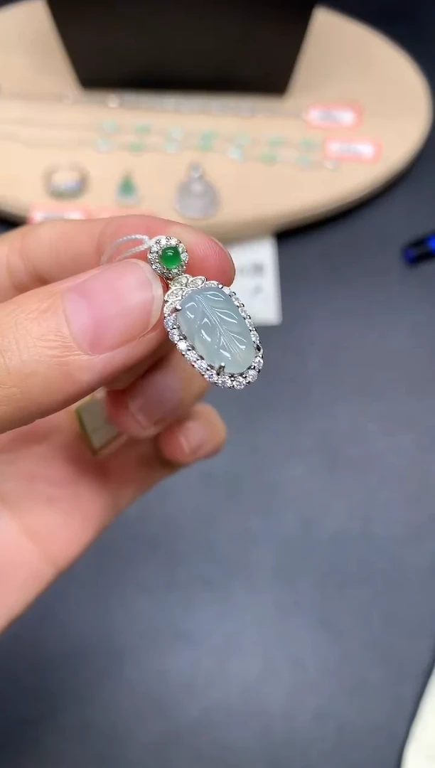 翡翠银S925镶嵌吊坠(不含链)叶子【多样性发其一】