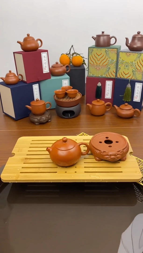 120cc朱泥西施壶加送貔貅壶垫