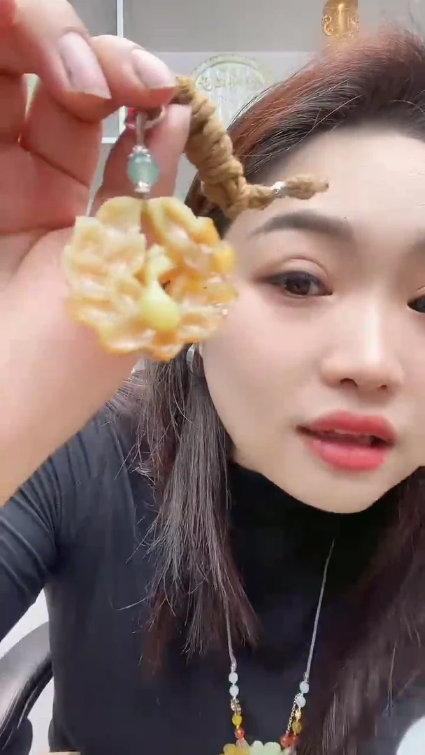 未镶嵌岫玉吊坠