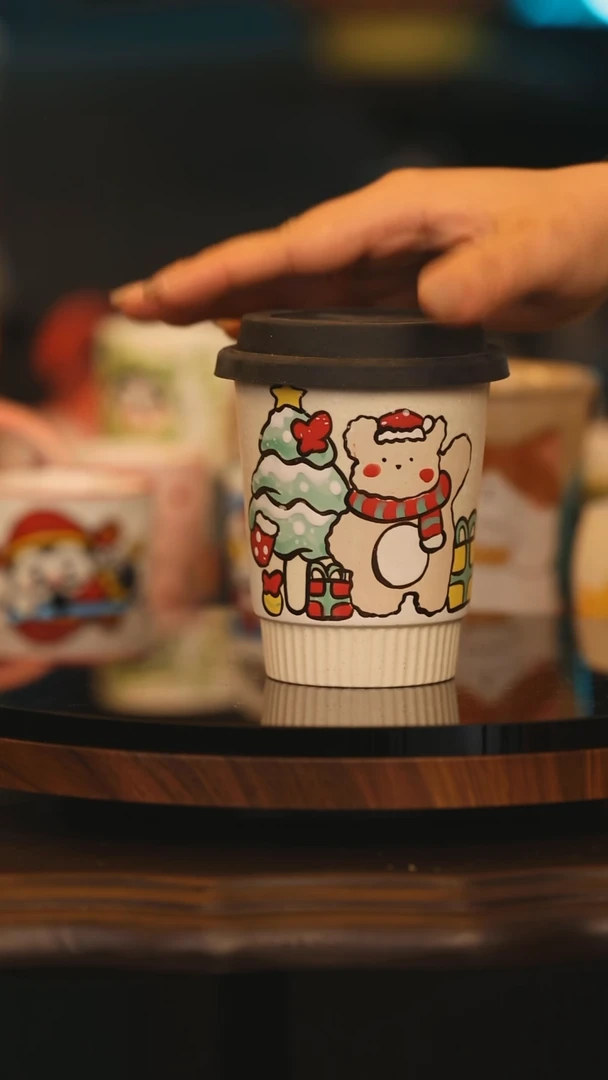 【闪购商品】摆件景德镇釉下彩绘设计师款式陶瓷