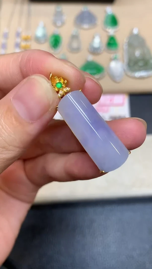 颈饰18K金镶嵌翡翠无事柱【无服务费【48小时鉴赏期】